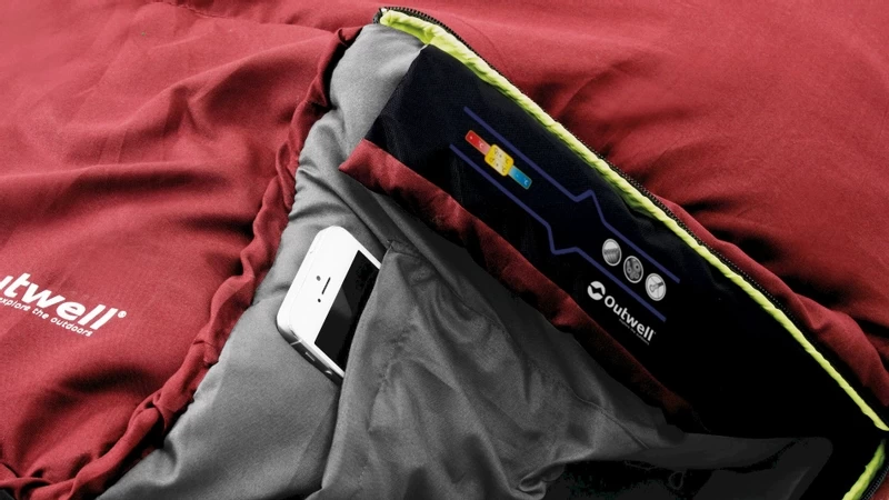 Outwell Campion Kinderslaapzak - Rood 6 Outwell Campion Kinderslaapzak - Rood - Afbeelding 4