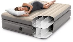 Intex Prime Comfort Luchtbed - Queensize - Ingebouwde Elektrische Pomp -Winkel Voor Kampeerartikelen 1320 1900 64164 inuse 2023 300