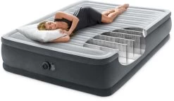 Intex Comfort Plush Hoog Luchtbed - Queensize - Ingebouwde Elektrische Pomp -Winkel Voor Kampeerartikelen 1320 1900 64414 inuse3 2023 300