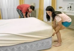 Intex Supreme Air Flow Luchtbed - Queensize - Ingebouwde Elektrische Pomp -Winkel Voor Kampeerartikelen 1320 1900 64490 inuse1 2020 300