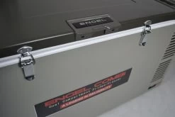 Engel MD60F-C Dual-zone Compressor Koelbox - 57 Liter -Winkel Voor Kampeerartikelen 1900 2849 md60fc verschluss detail