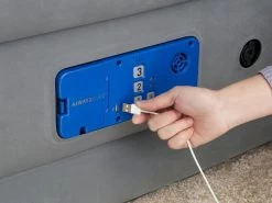 Bestway AlwayzAire Comfort Luchtbed - Queensize - Ingebouwde Elektrische Pomp -Winkel Voor Kampeerartikelen 900 1200 67706 8